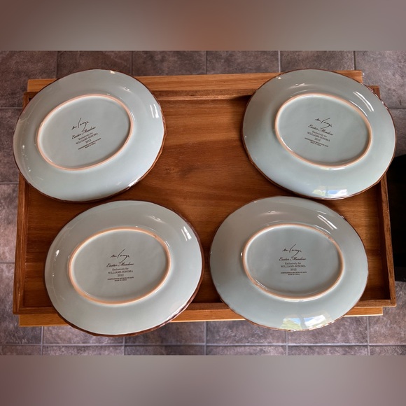 New in Box Williams Sonoma
Easter Meadow Bunny Salad Plates
Set of 4